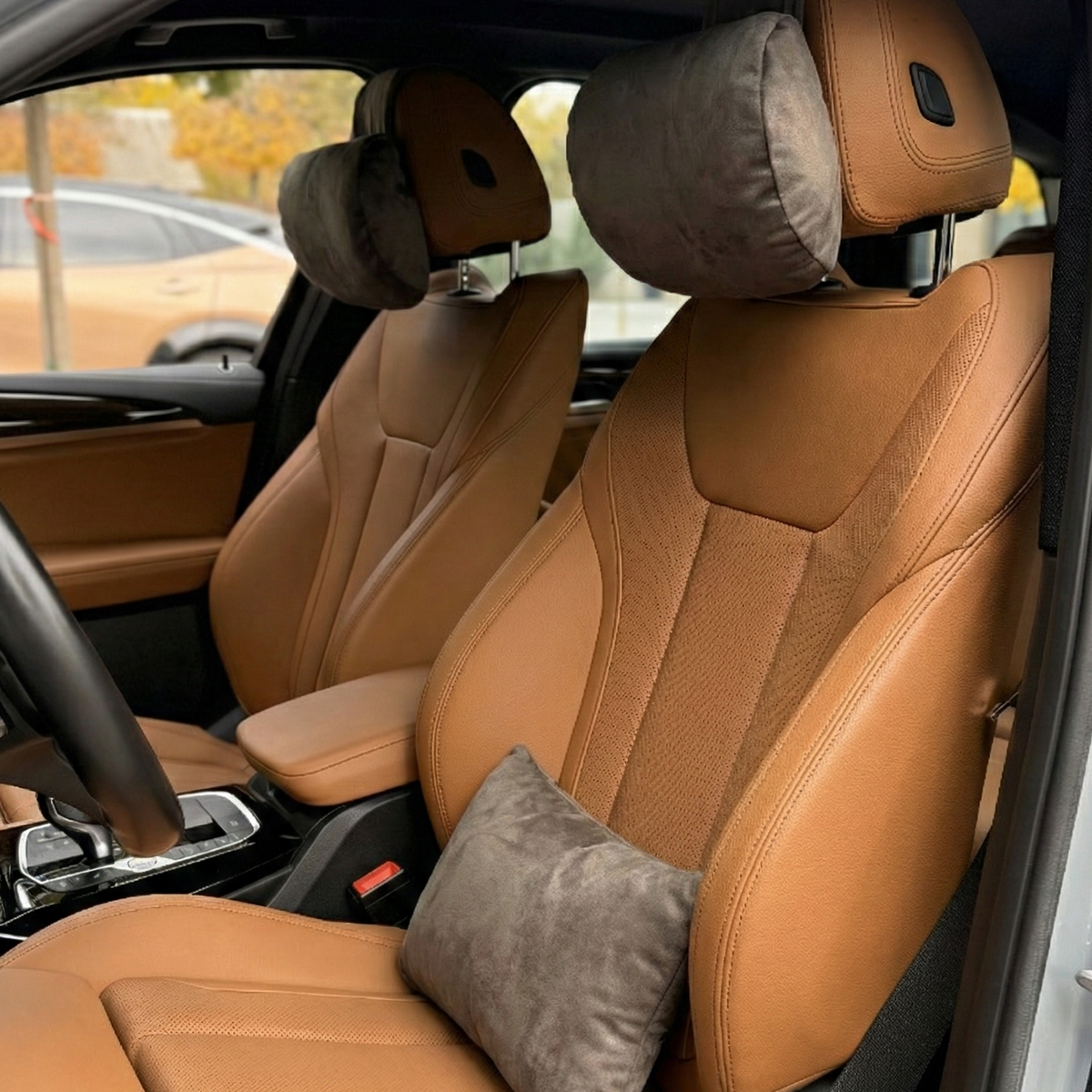 Подушка з синтетичної алькантари під шию “Темно-коричневий“