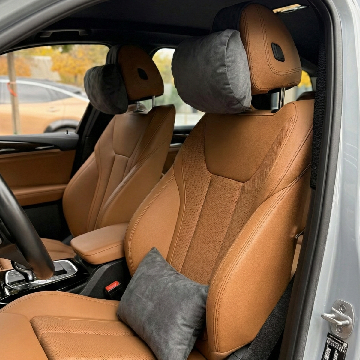 Подушка з синтетичної алькантари під шию “Темно-сірий“