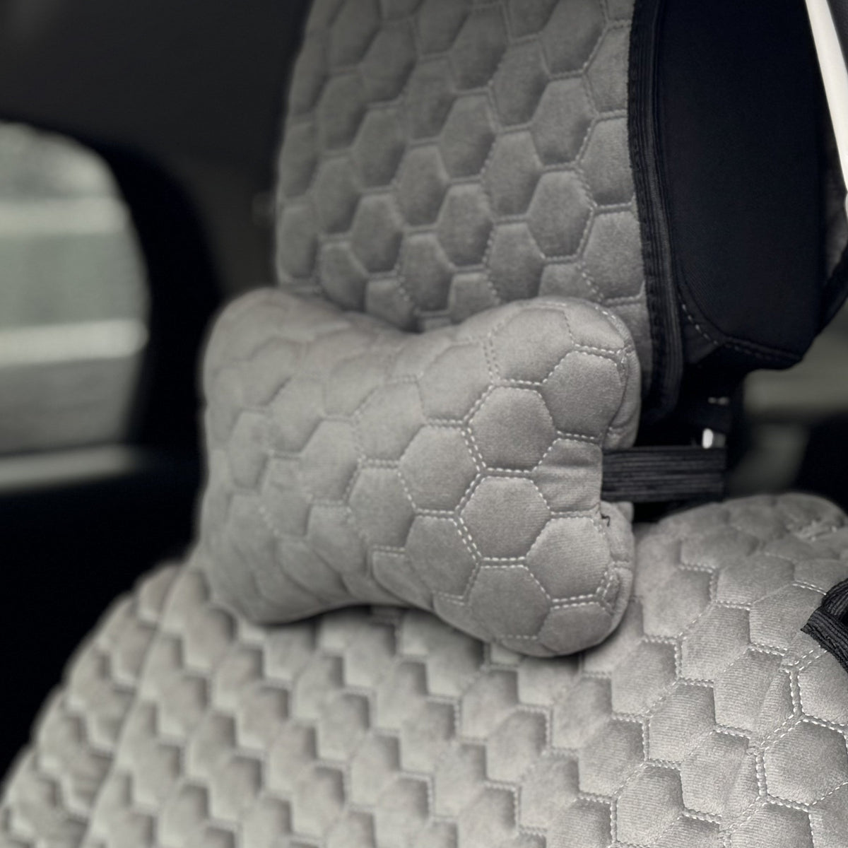 Подушка під шию з алькантари преміум “Сіра сота“