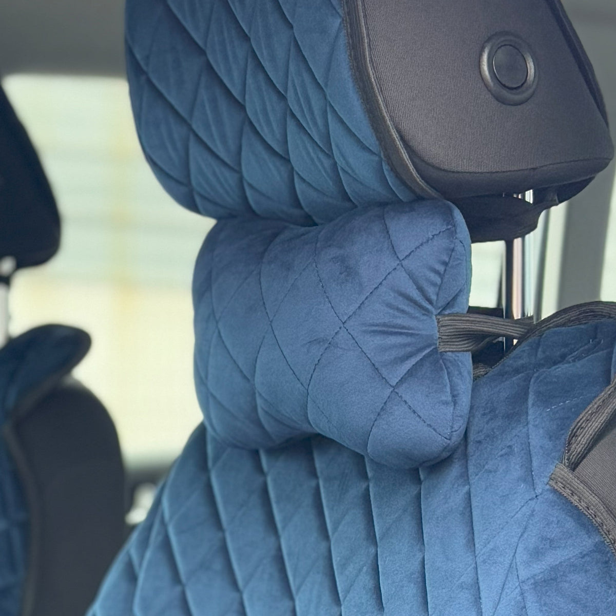 Подушка під шию з алькантари преміум “Синій ромб“