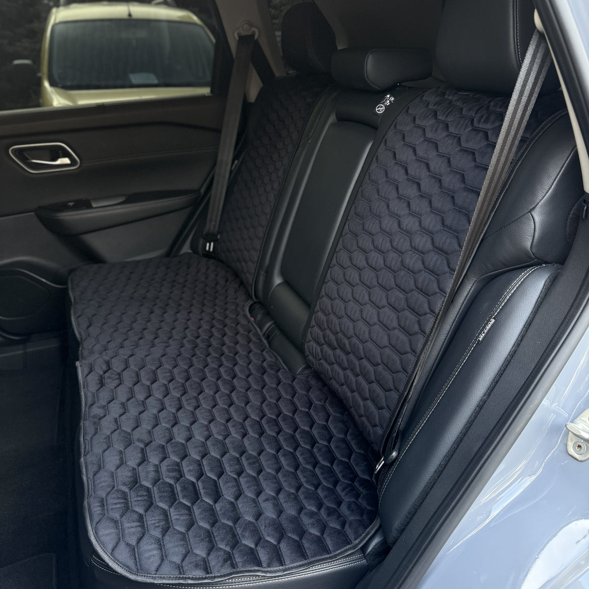 Накидки з алькантари преміум “Чорні ланцюги”