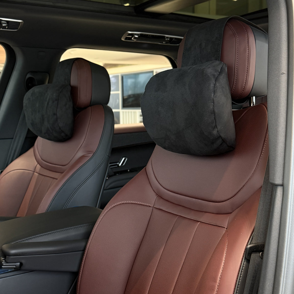 Подушка з оригінальної алькантари під шию “Чорний“