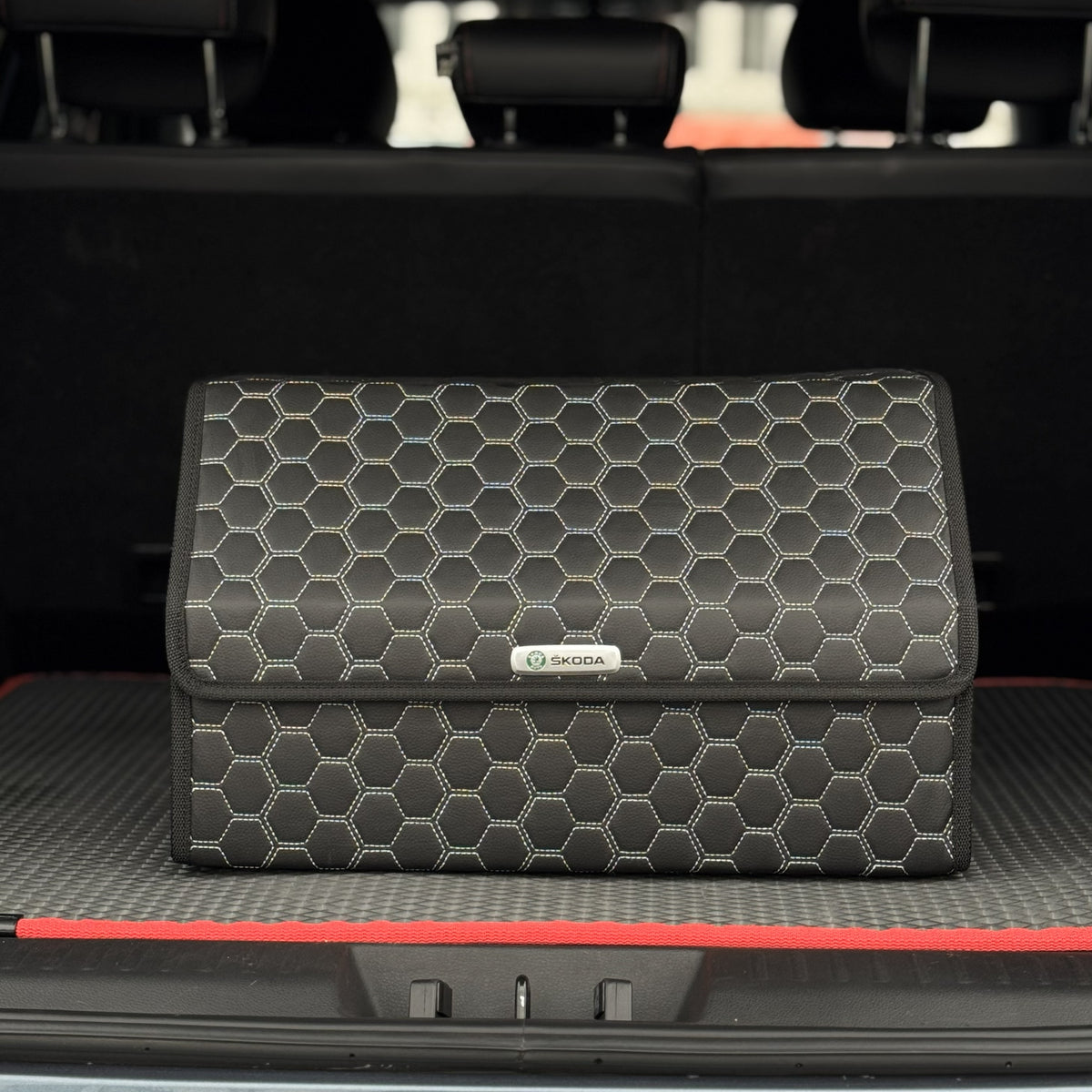 Органайзер у багажник авто з екошкіри “Чорний сота з сірою ниткою”