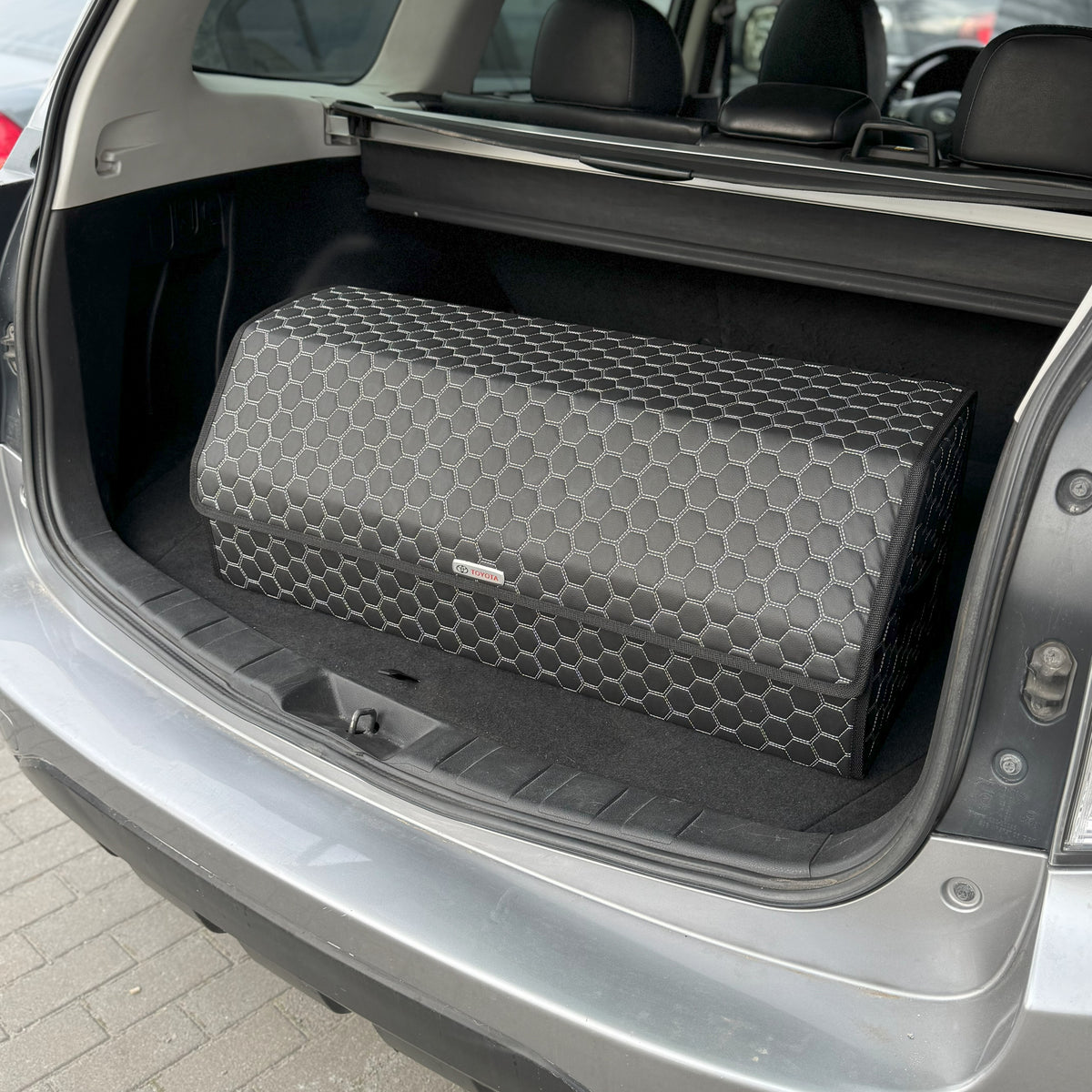 Органайзер у багажник авто з екошкіри “Чорний сота з сірою ниткою”