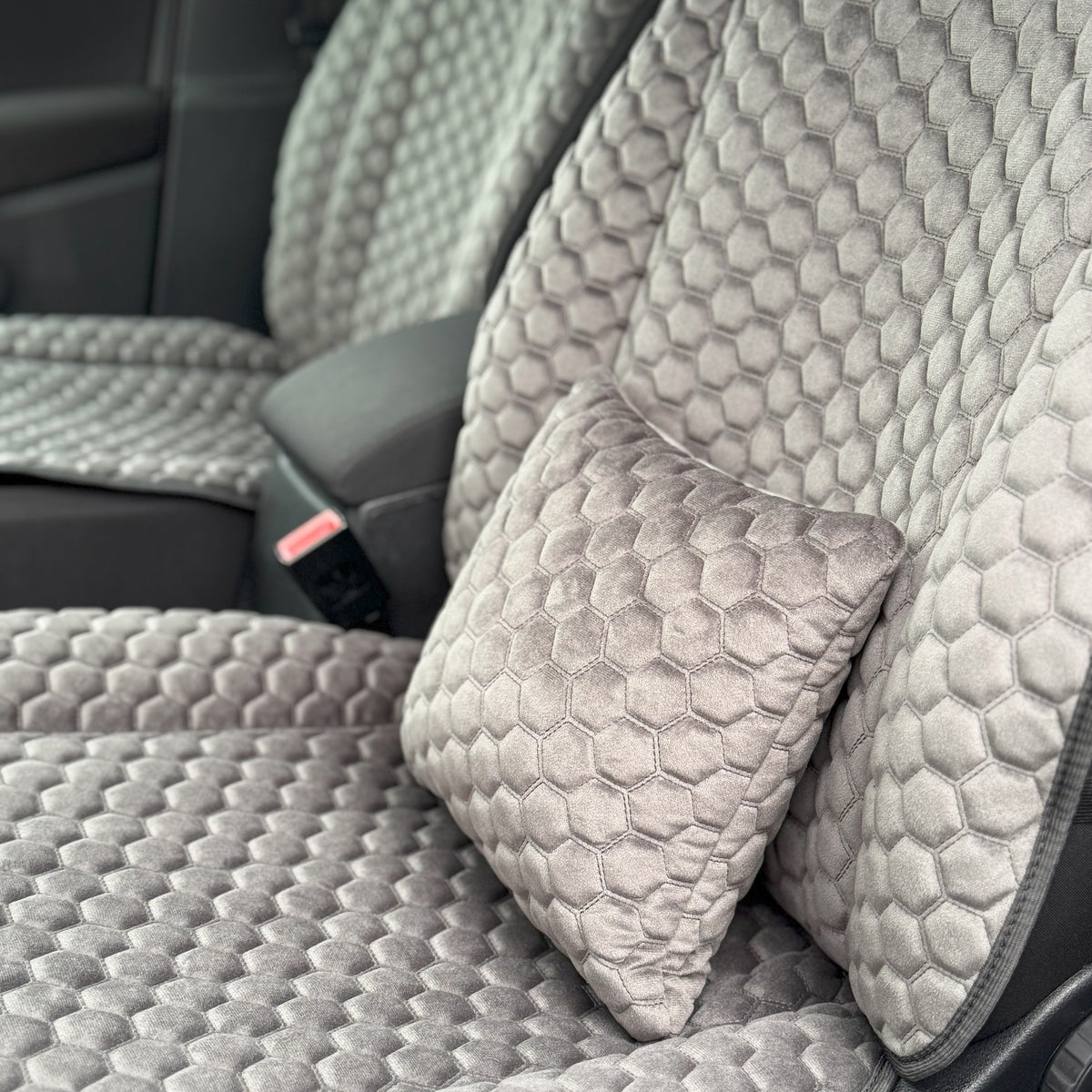 Подушка під спину з алькантари преміум “Темно-сіра сота“