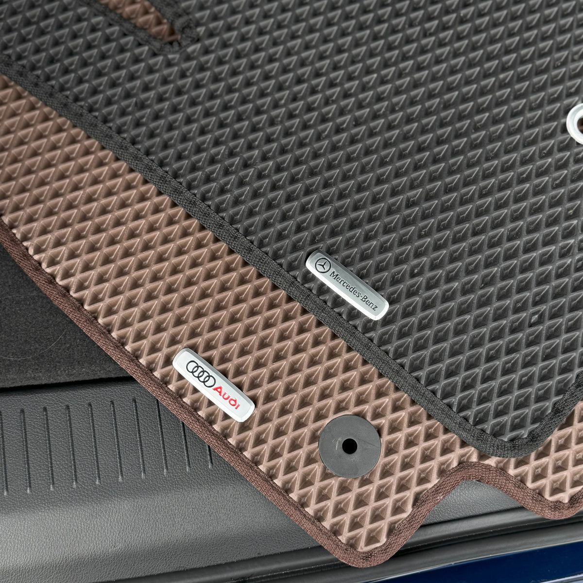 Комплект килимів (Салон на 2 ряди) + багажник