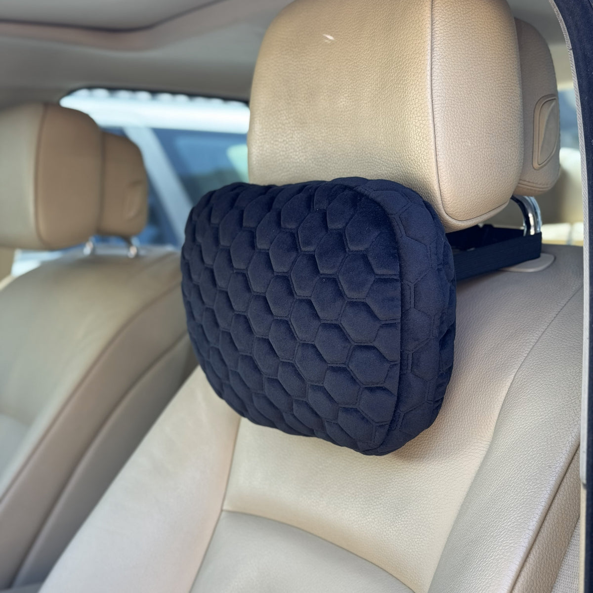 Ортопедична подушка з алькантари “Чорна сота“