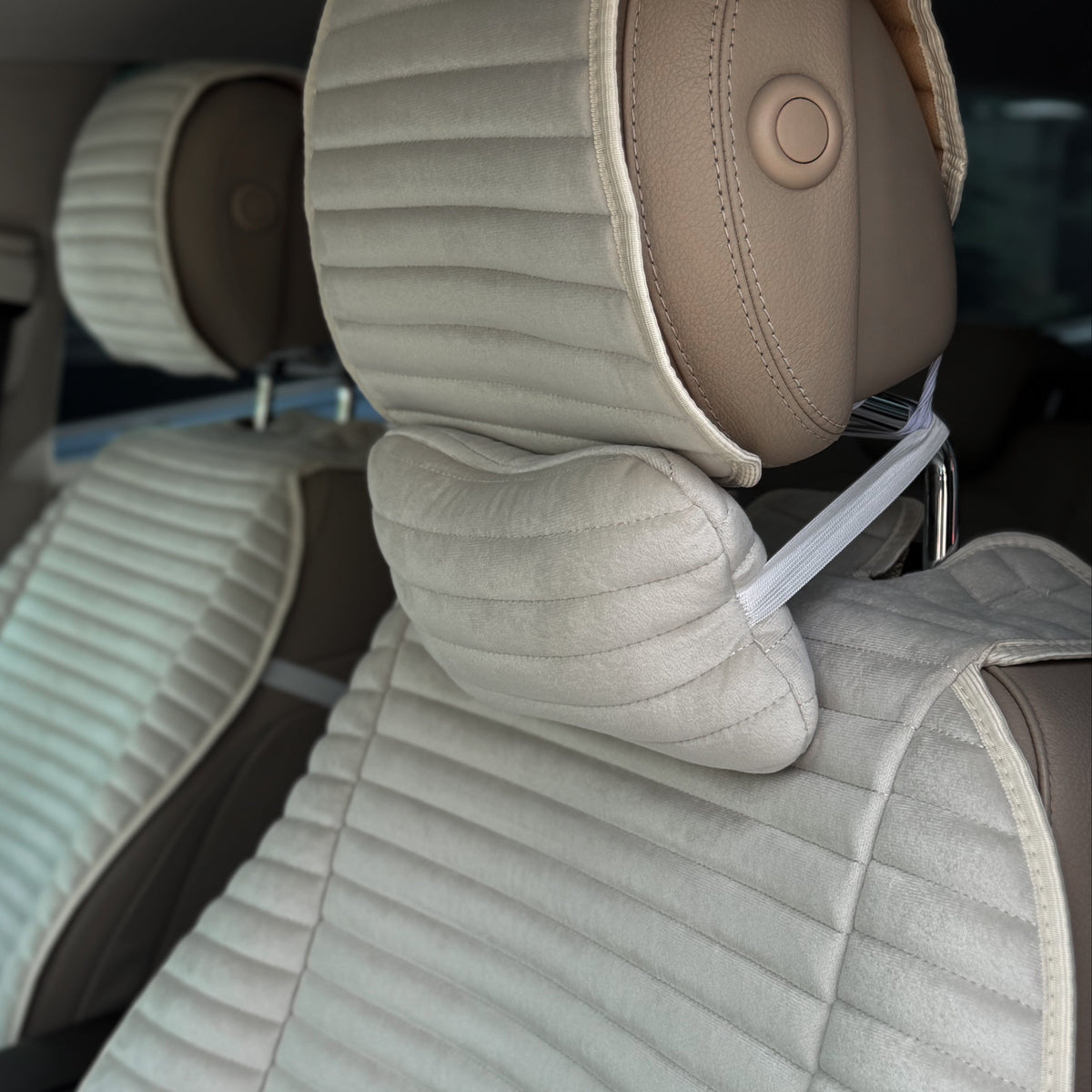 Подушка під шию з алькантари еліт “Бежевий“