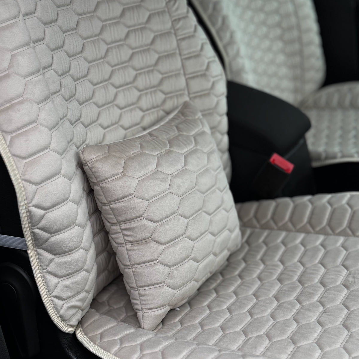 Накидки з алькантари преміум “Бежеві ланцюги”