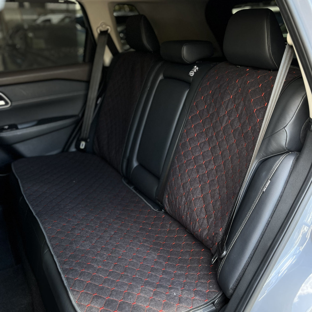 Накидки з алькантари стандарт “Чорний ромб із червоною ниткою”