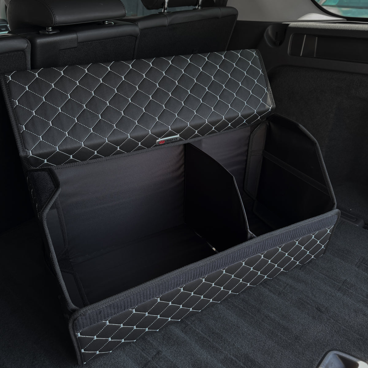 Органайзер у багажник авто з екошкіри “Чорний ромб з сірою ниткою”