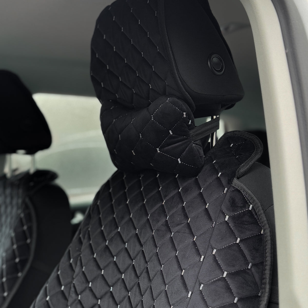 Накидки з алькантари преміум “Чорний ромб із сірою ниткою”