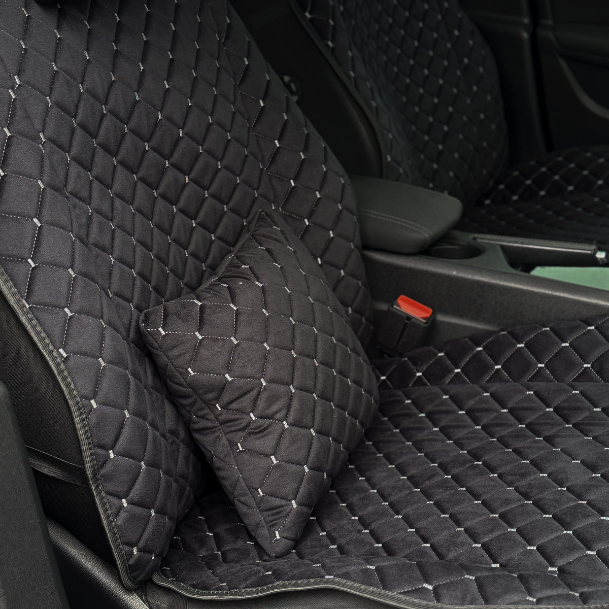 Накидки з алькантари преміум “Чорний ромб із сірою ниткою”