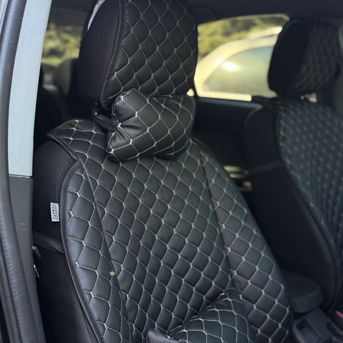 Накидки з екошкіри “Чорний ромб із сірою ниткою”