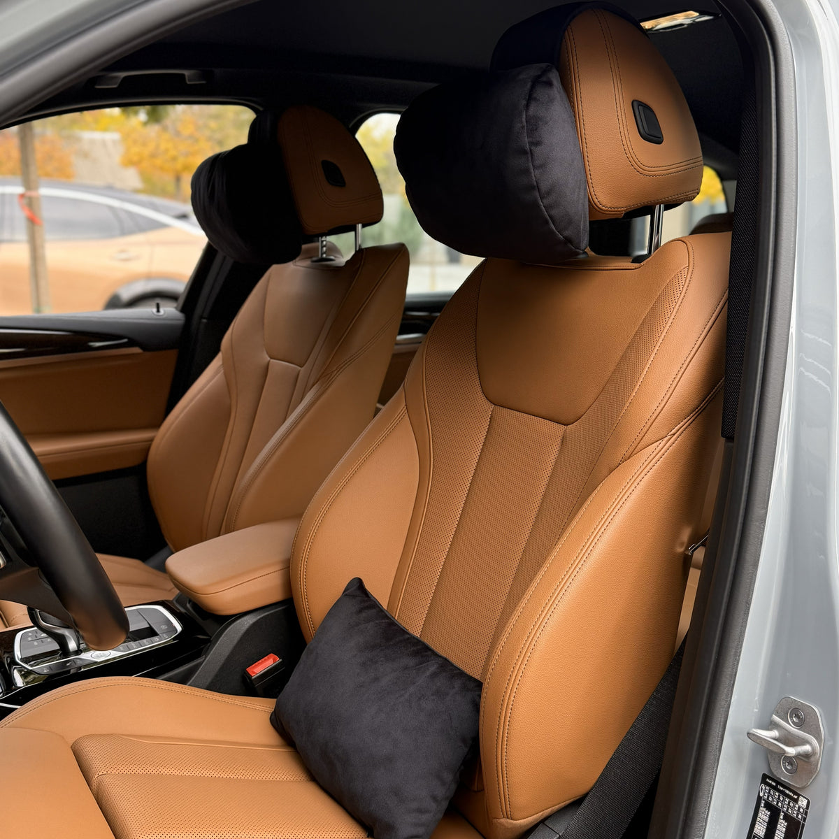 Подушка з оригінальної алькантари під шию “Чорний“