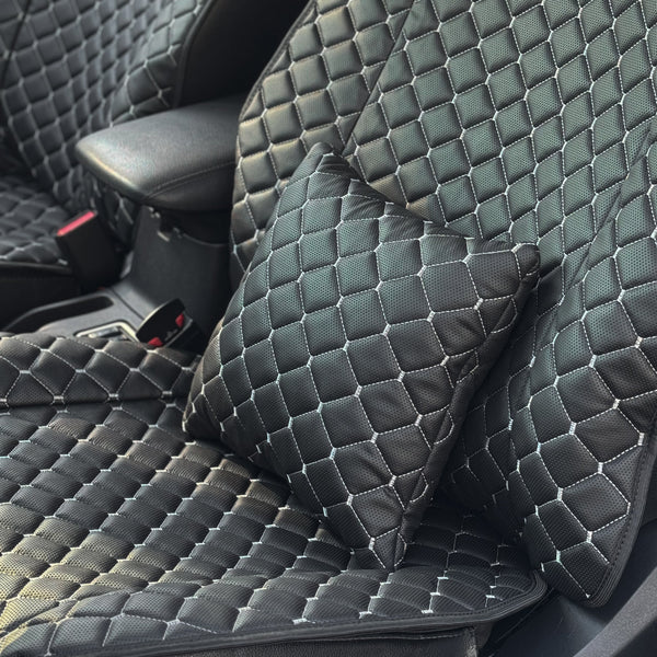 Подушка під спину з перфорованої екошкіри “Чорний ромб із сірою ниткою“