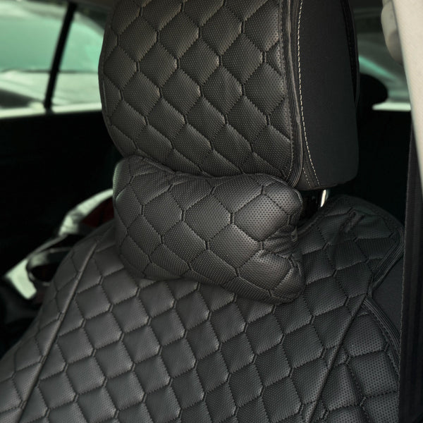 Подушка під шию з перфорованої екошкіри “Чорний ромб“