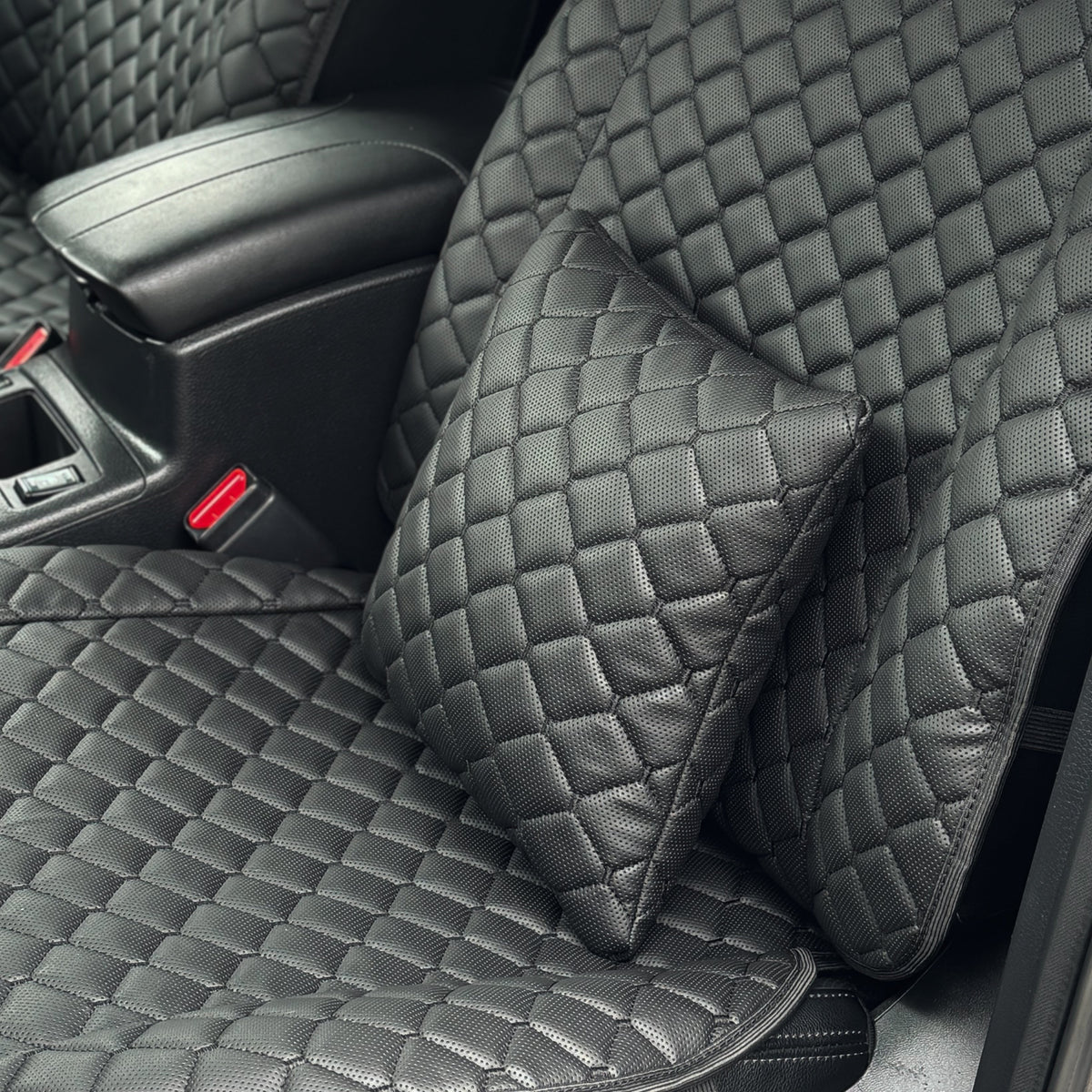 Подушка під спину з перфорованої екошкіри “Чорний ромб“