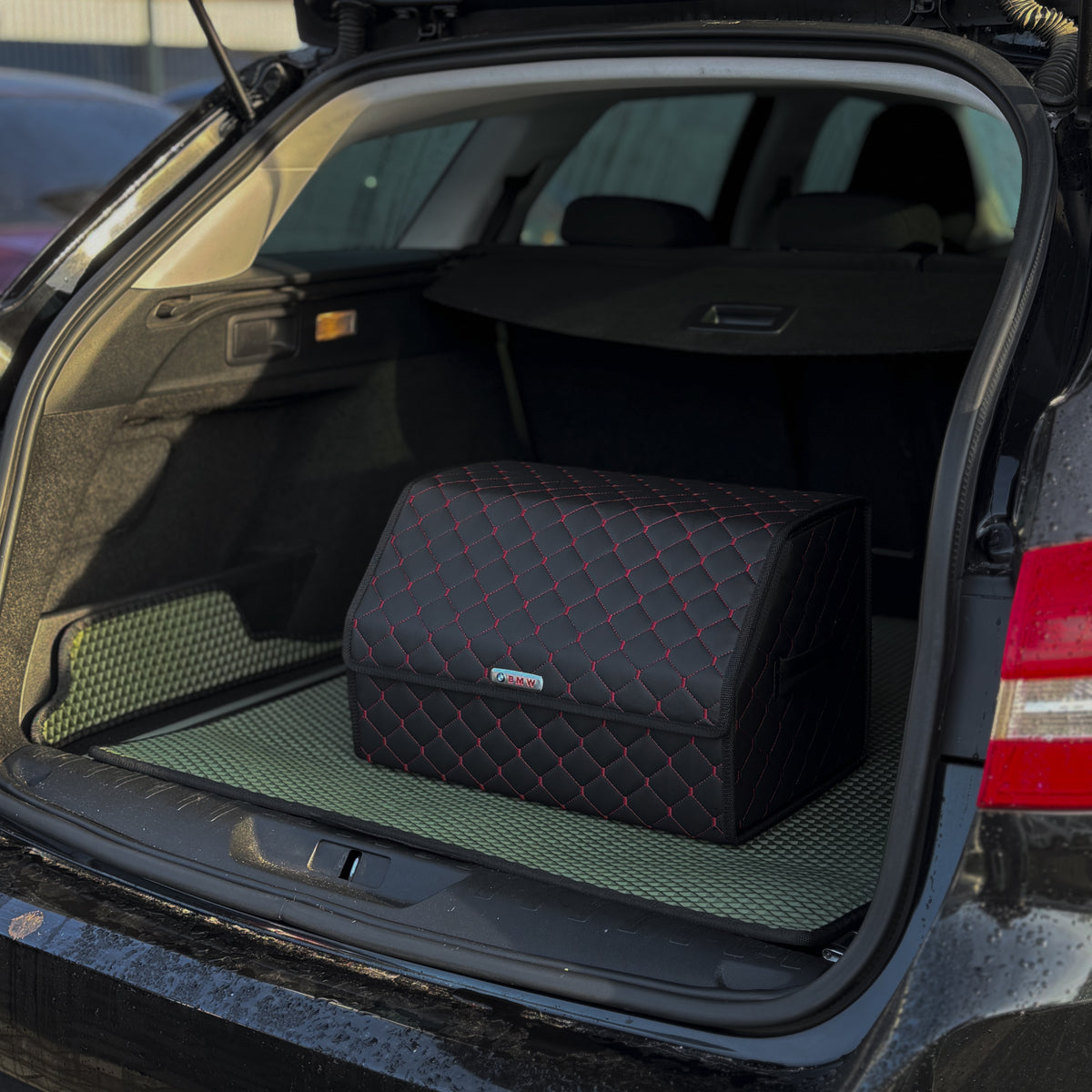 Органайзер у багажник авто з екошкіри “Чорний ромб з червоною ниткою”