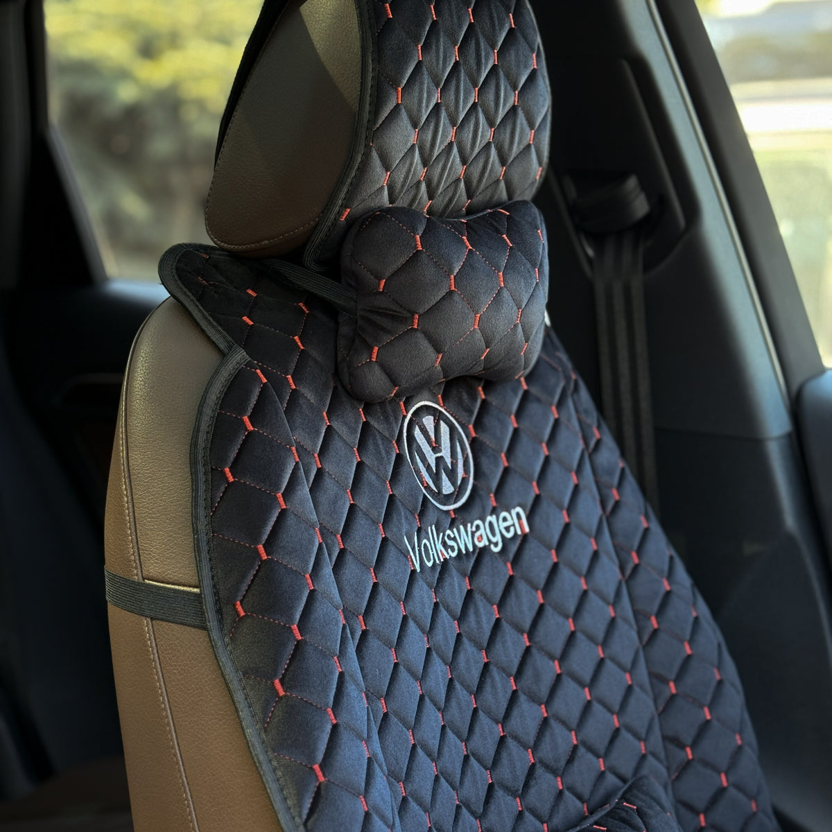 Накидки з алькантари преміум “Чорний ромб із червоною ниткою”